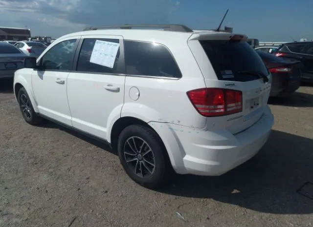 Photo 2 VIN: 3C4PDCAB8JT242480 - DODGE JOURNEY 