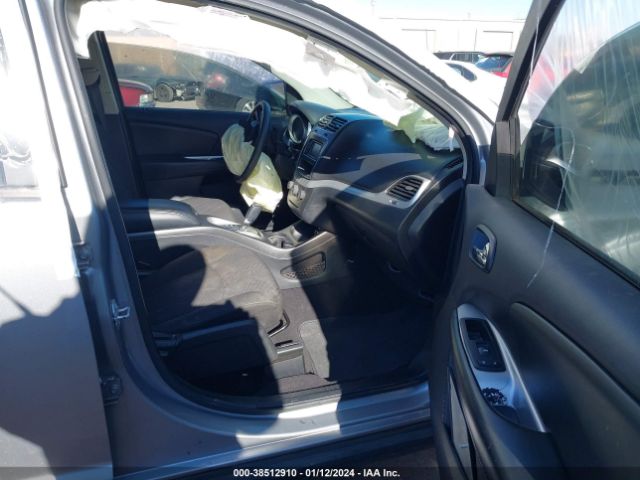 Photo 4 VIN: 3C4PDCAB8JT375515 - DODGE JOURNEY 