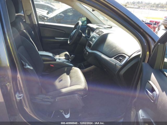 Photo 4 VIN: 3C4PDCAB8JT384411 - DODGE JOURNEY 