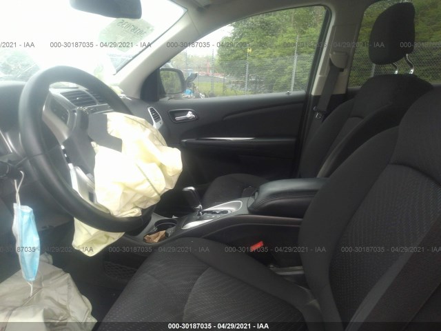 Photo 4 VIN: 3C4PDCAB8JT445899 - DODGE JOURNEY 