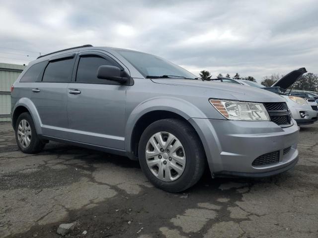 Photo 3 VIN: 3C4PDCAB8JT527857 - DODGE JOURNEY SE 