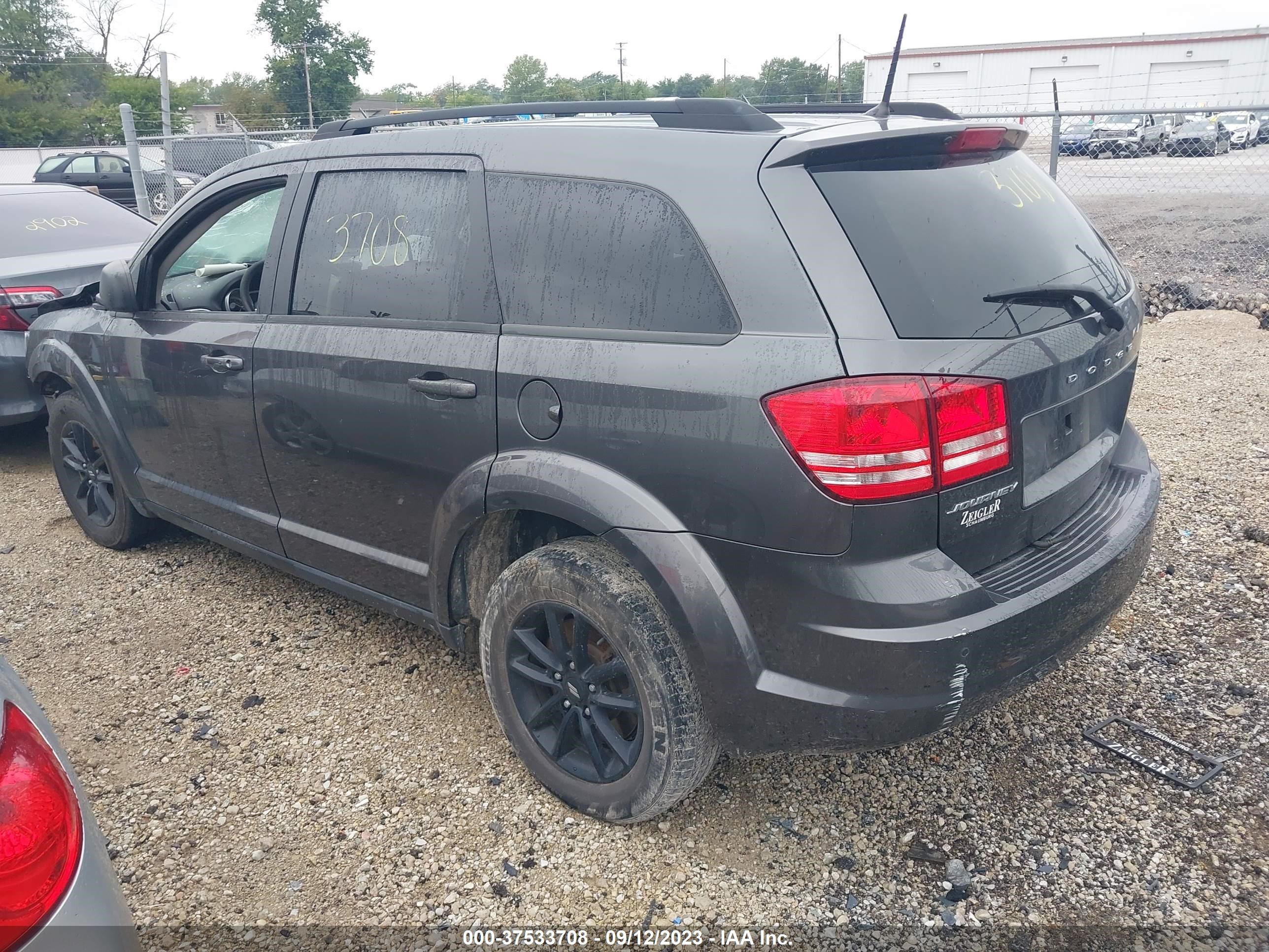 Photo 2 VIN: 3C4PDCAB8LT249545 - DODGE JOURNEY 