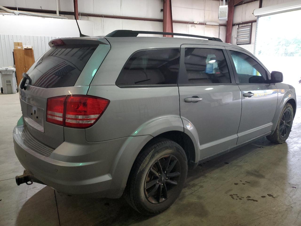 Photo 2 VIN: 3C4PDCAB8LT279628 - DODGE JOURNEY 