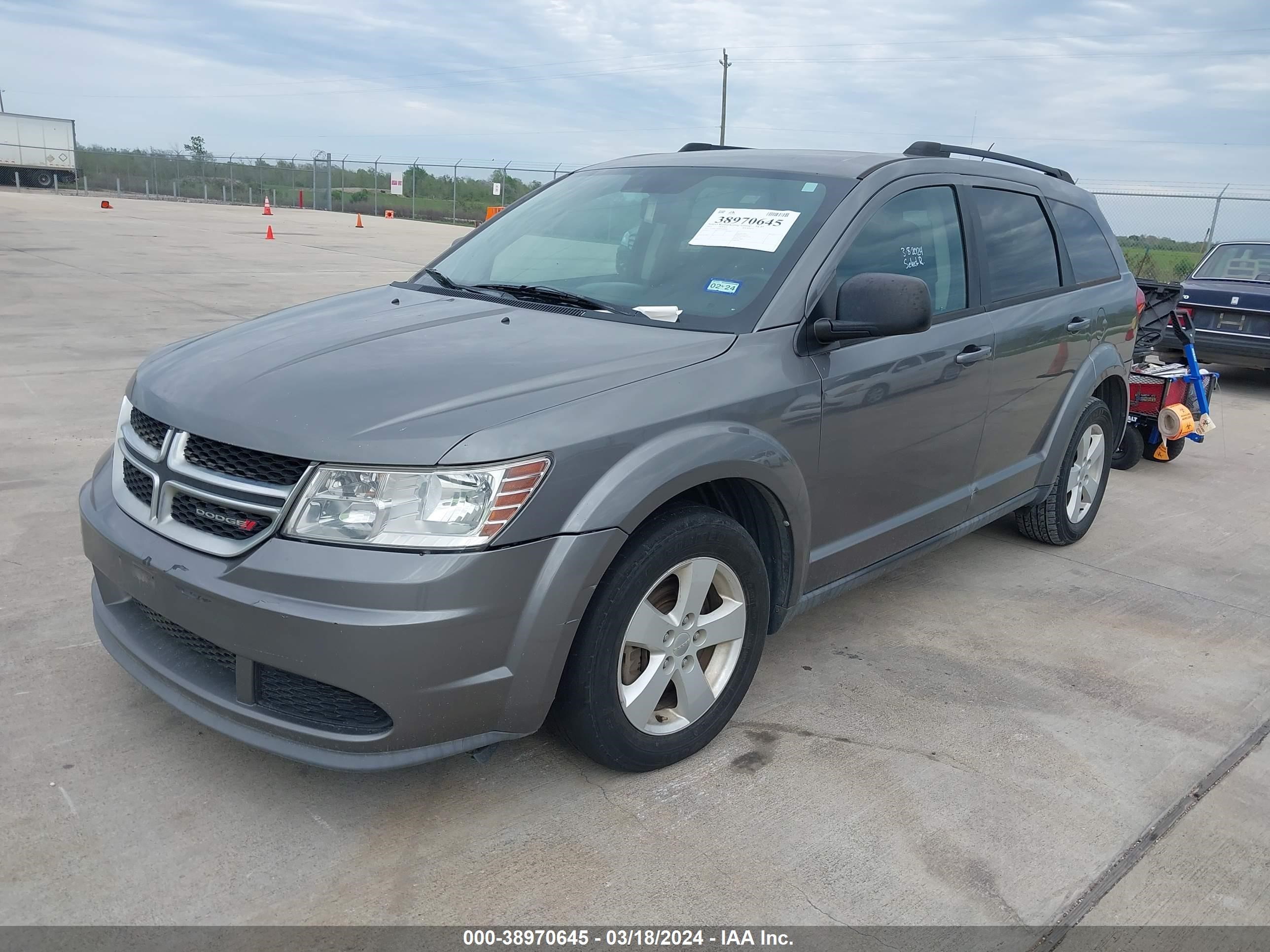 Photo 1 VIN: 3C4PDCAB9DT646960 - DODGE JOURNEY 