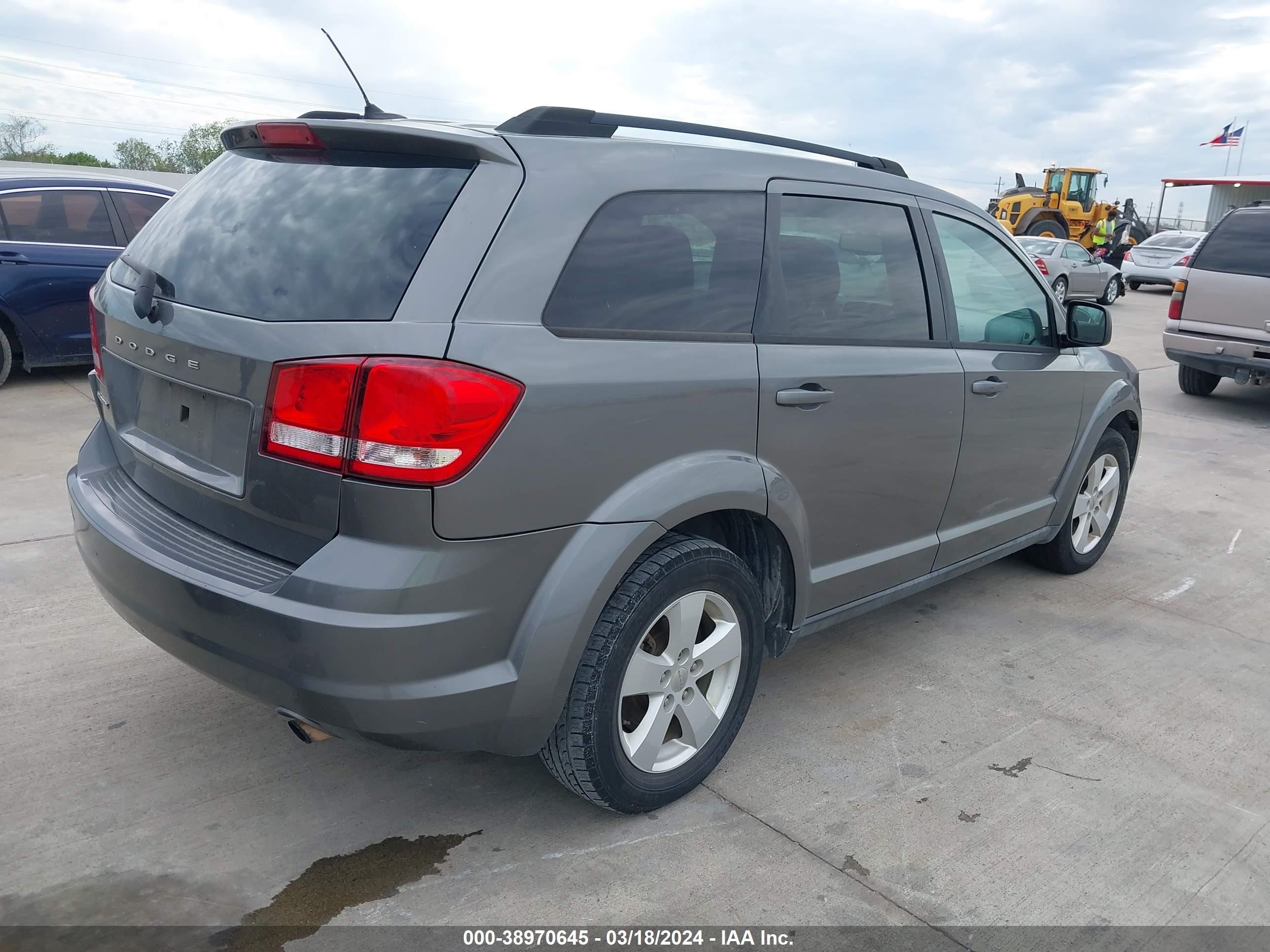 Photo 3 VIN: 3C4PDCAB9DT646960 - DODGE JOURNEY 