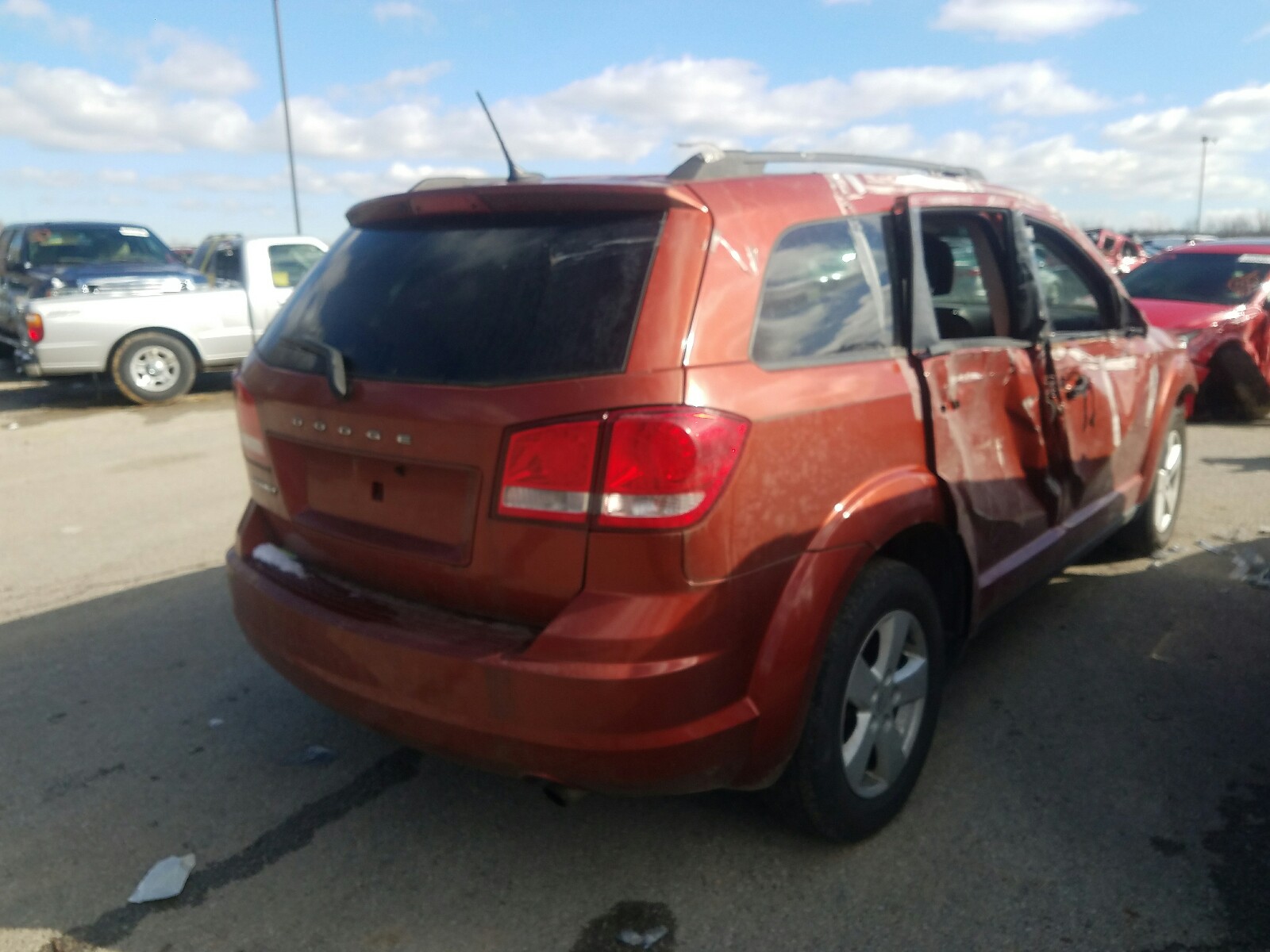 Photo 3 VIN: 3C4PDCAB9ET189360 - DODGE JOURNEY SE 