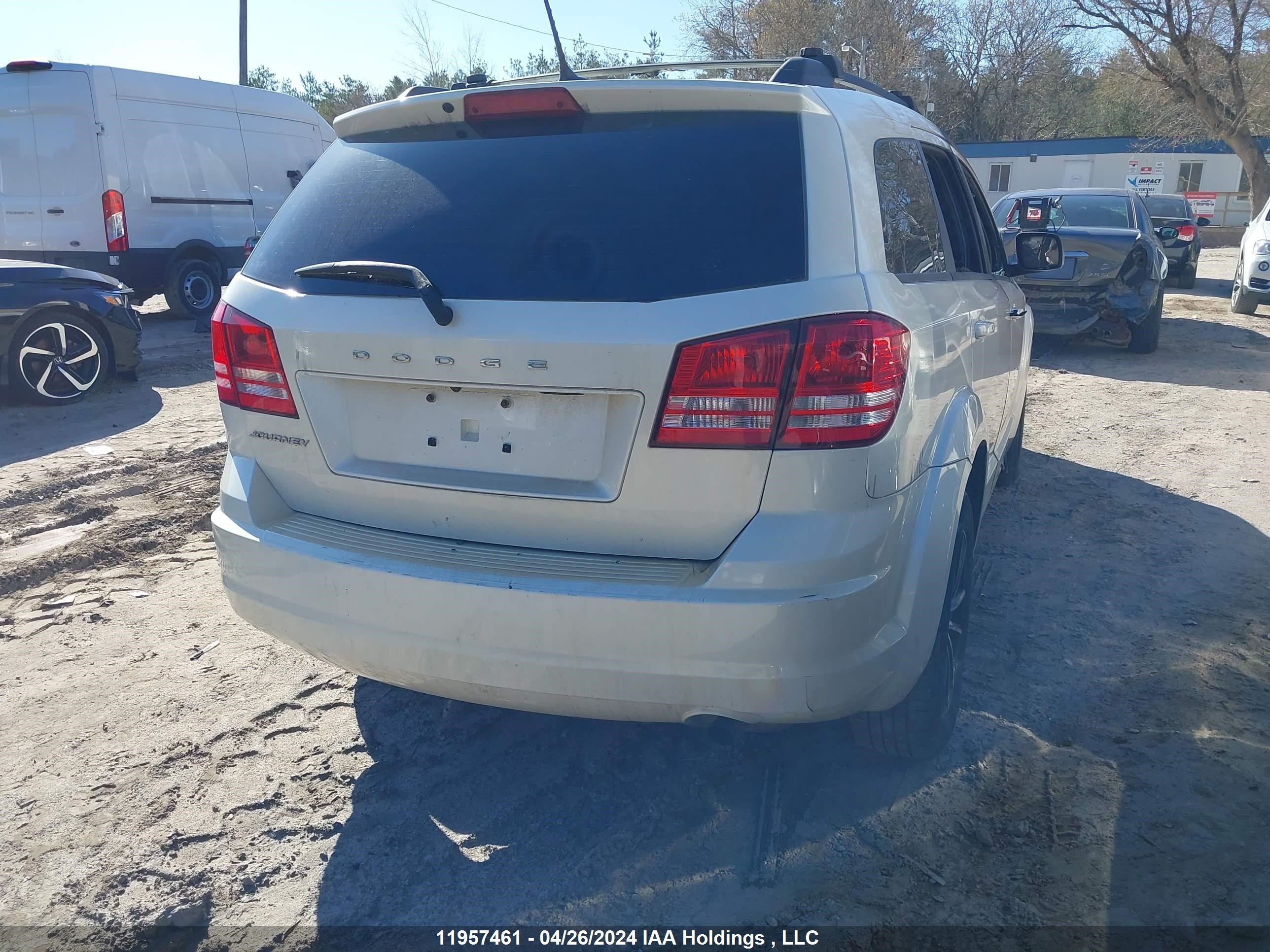 Photo 3 VIN: 3C4PDCAB9FT617624 - DODGE JOURNEY 