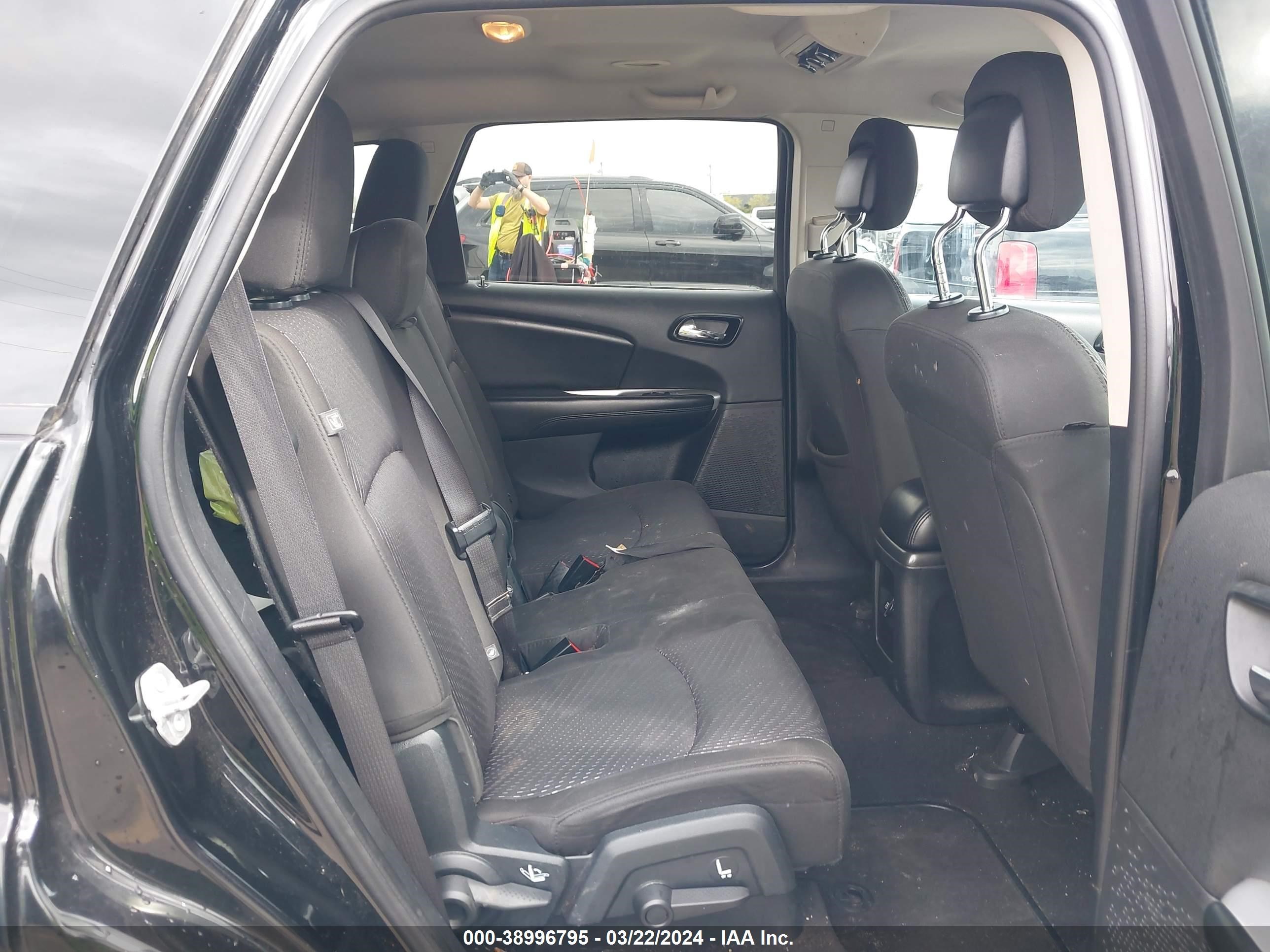 Photo 7 VIN: 3C4PDCAB9GT232856 - DODGE JOURNEY 