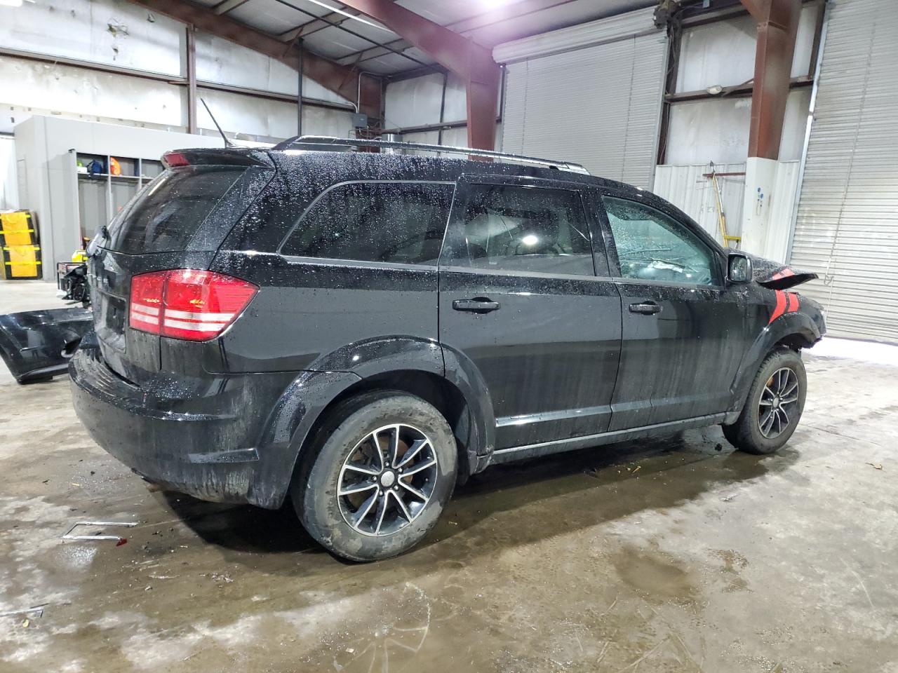 Photo 2 VIN: 3C4PDCAB9HT569867 - DODGE JOURNEY 