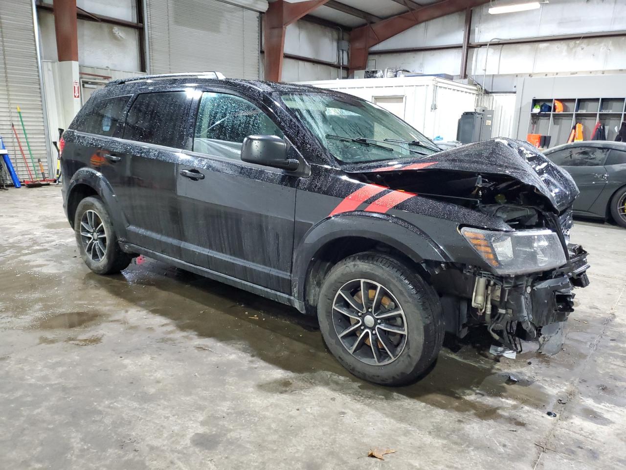 Photo 3 VIN: 3C4PDCAB9HT569867 - DODGE JOURNEY 