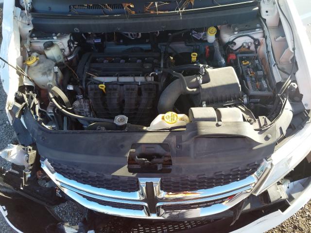 Photo 6 VIN: 3C4PDCAB9HT662260 - DODGE JOURNEY SE 