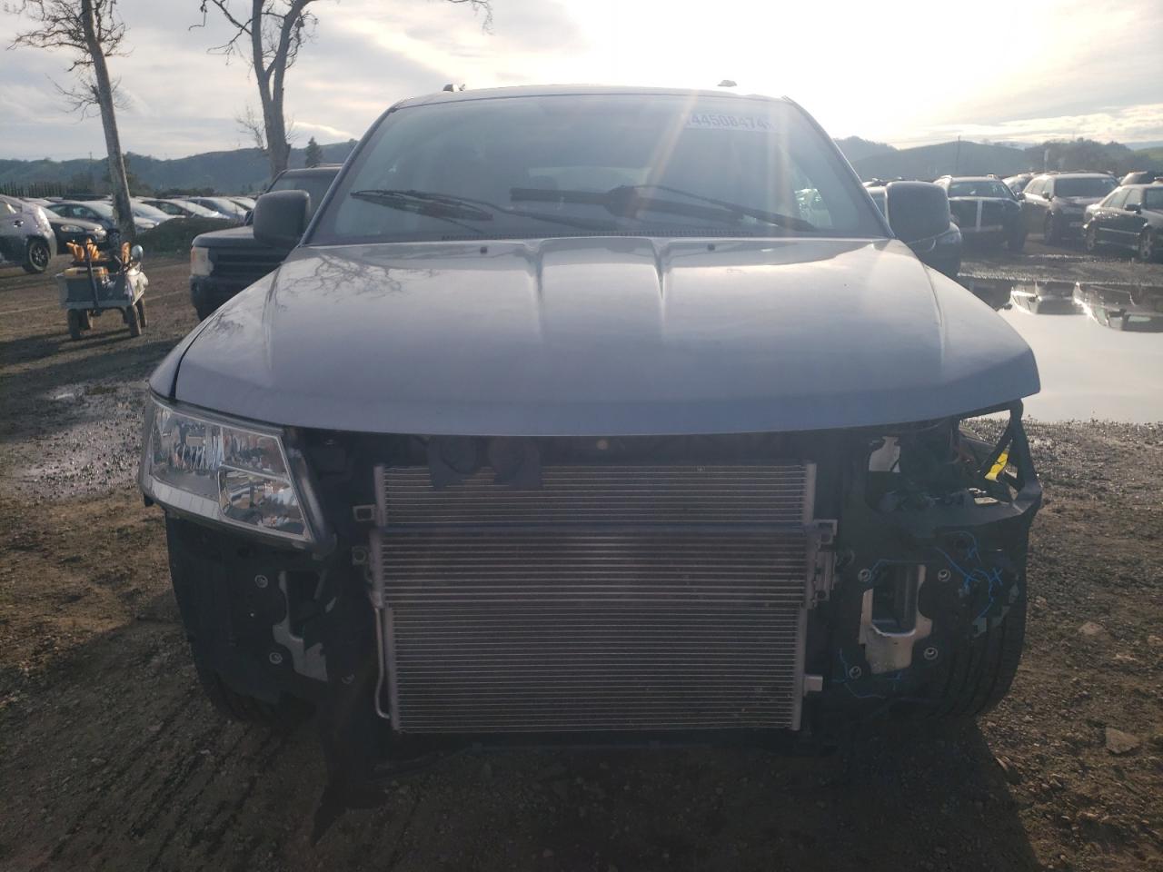 Photo 4 VIN: 3C4PDCAB9JT183116 - DODGE JOURNEY 