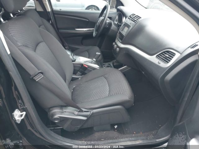 Photo 4 VIN: 3C4PDCAB9JT302458 - DODGE JOURNEY 