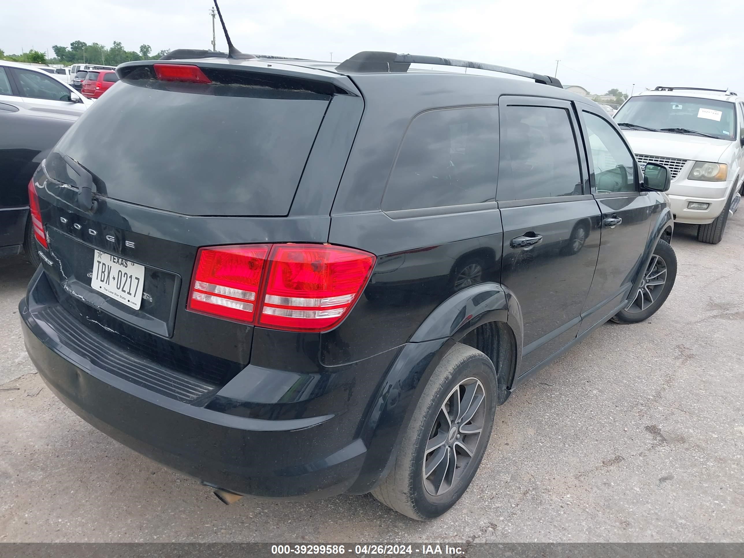 Photo 3 VIN: 3C4PDCAB9JT352969 - DODGE JOURNEY 