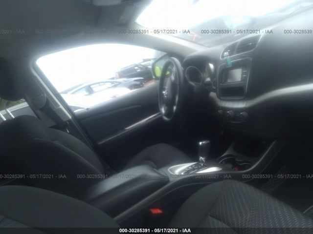 Photo 4 VIN: 3C4PDCAB9JT385289 - DODGE JOURNEY 