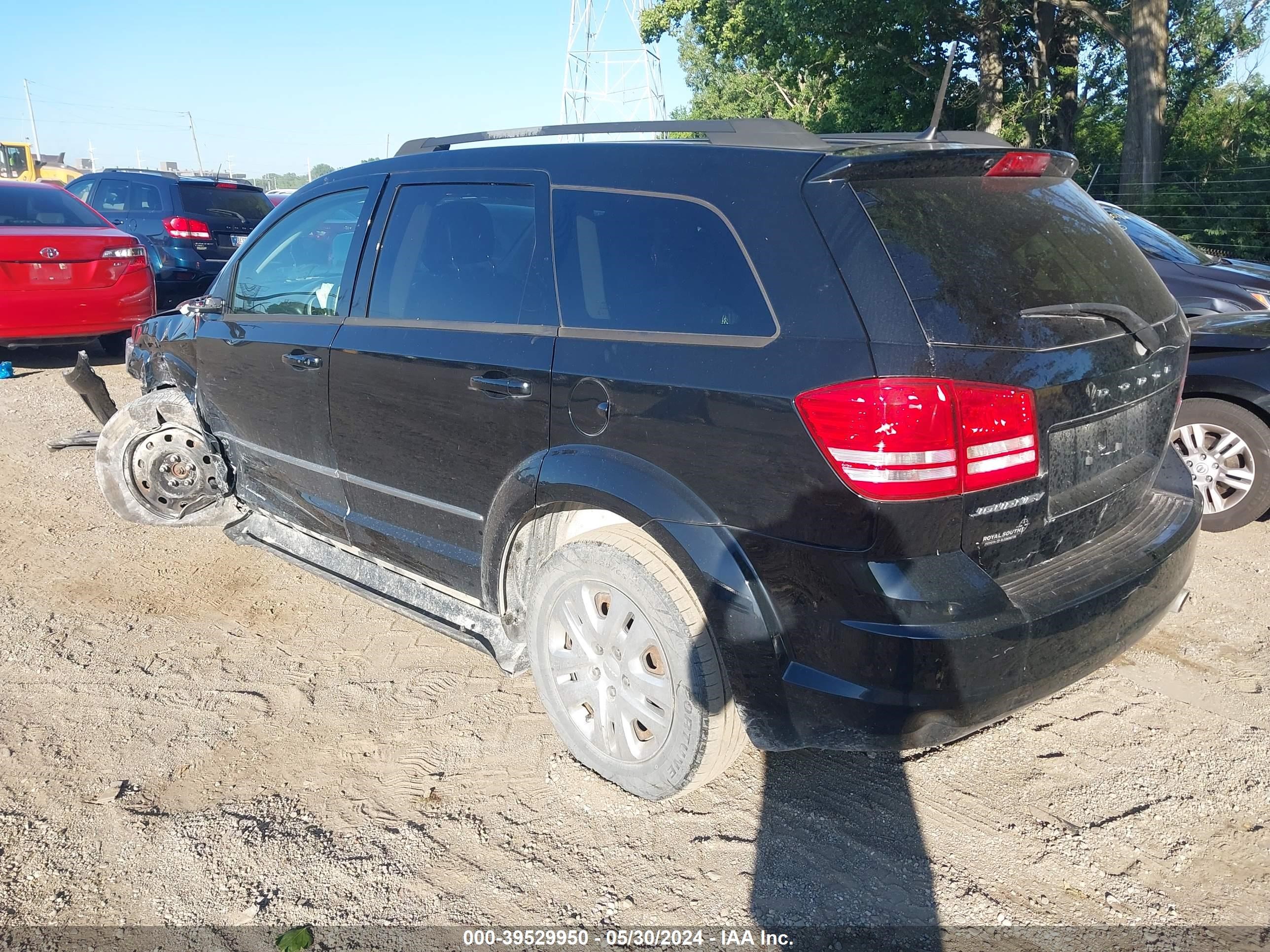 Photo 2 VIN: 3C4PDCAB9JT521503 - DODGE JOURNEY 