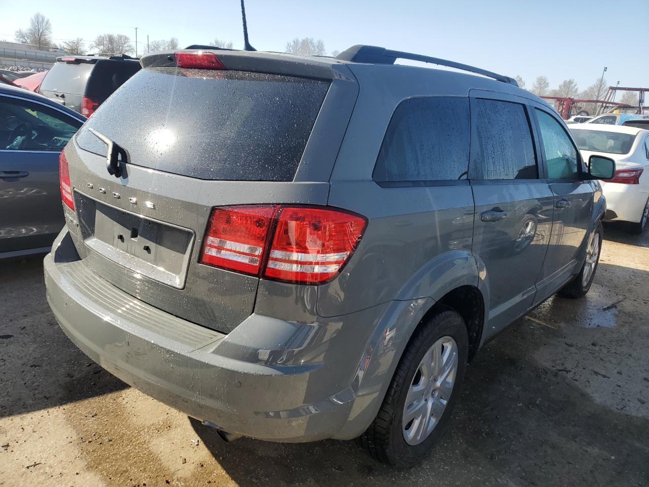 Photo 2 VIN: 3C4PDCAB9LT250588 - DODGE JOURNEY 