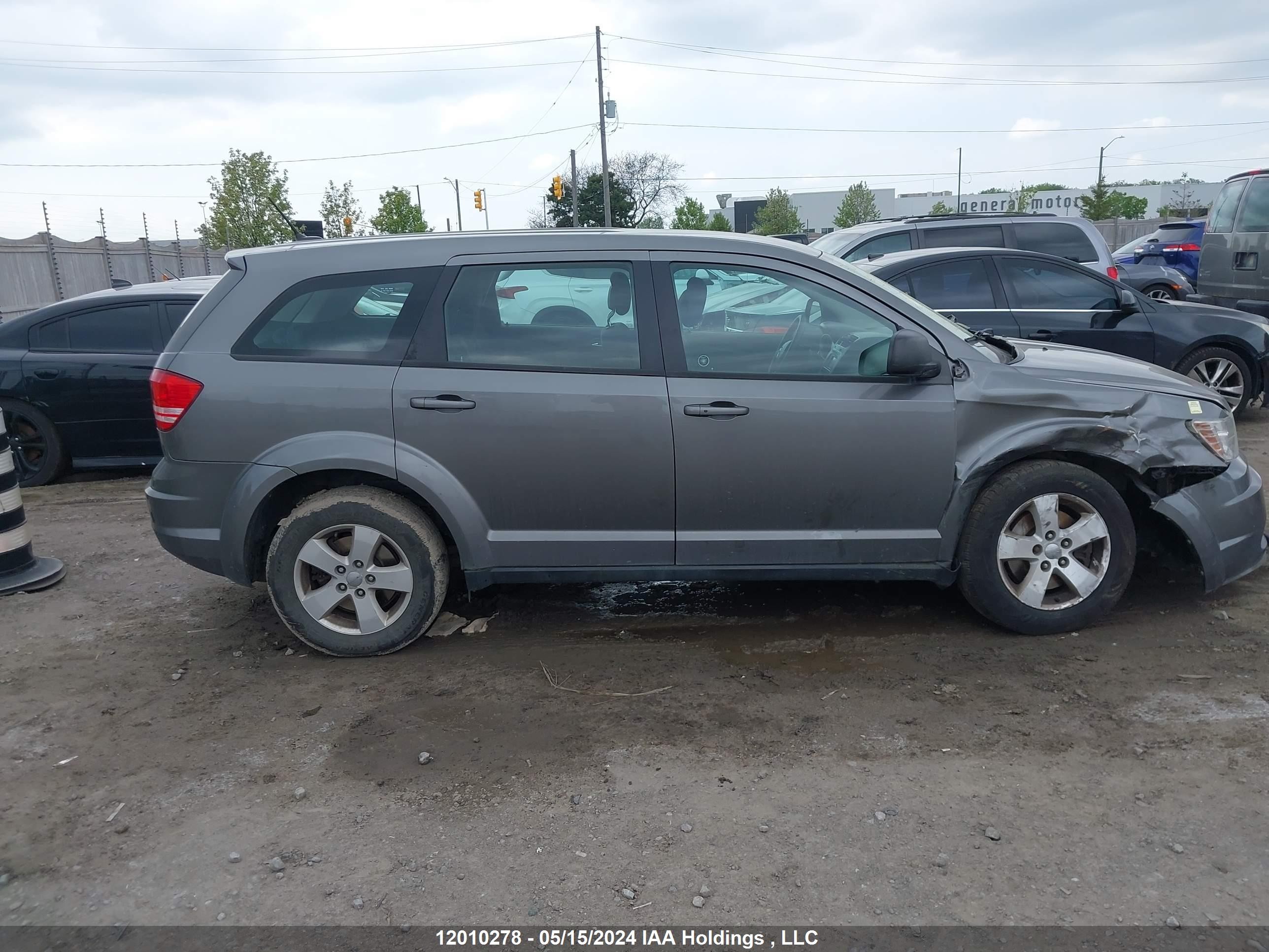 Photo 13 VIN: 3C4PDCABXDT525290 - DODGE JOURNEY 