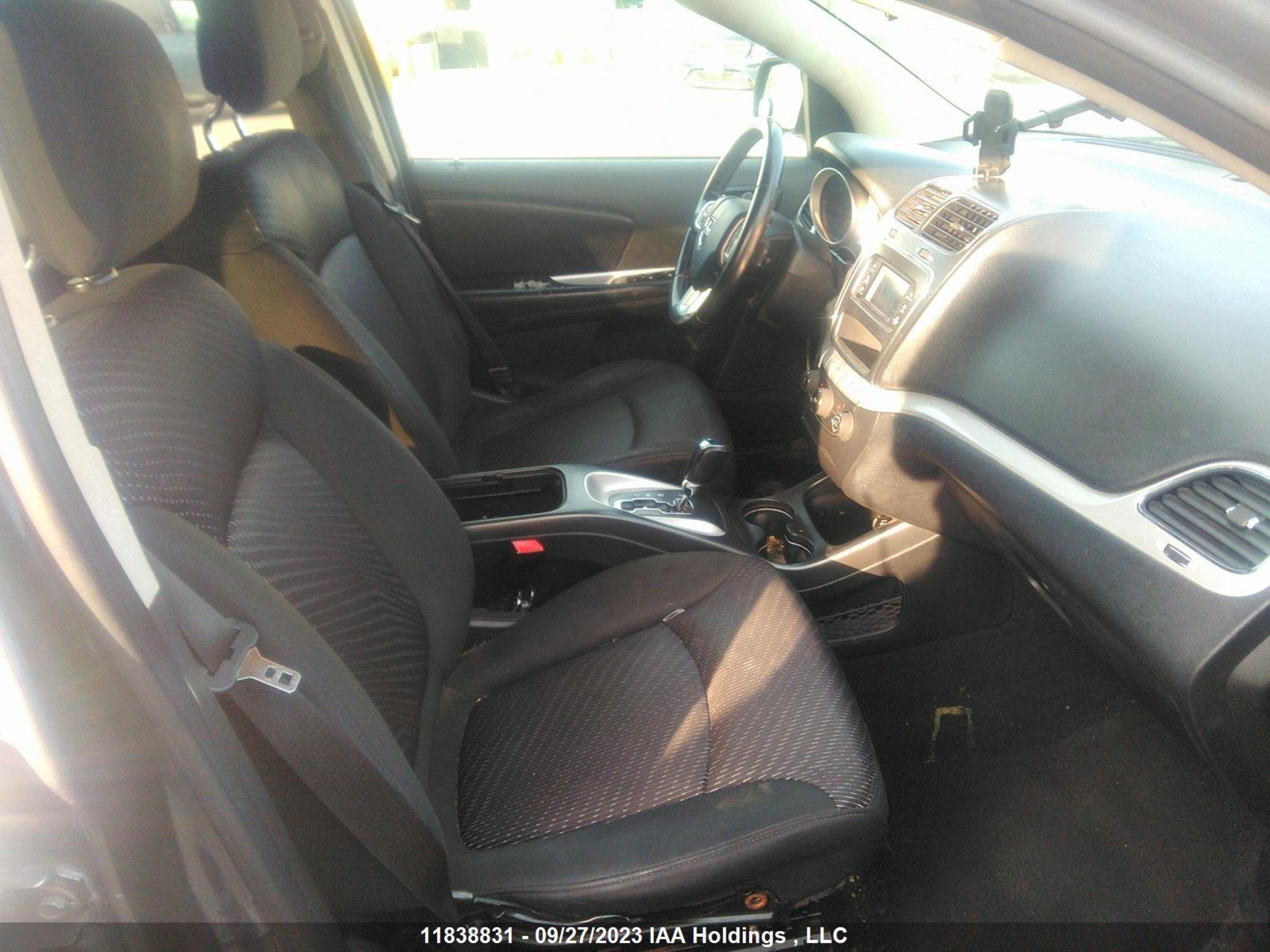 Photo 4 VIN: 3C4PDCABXFT559202 - DODGE JOURNEY 