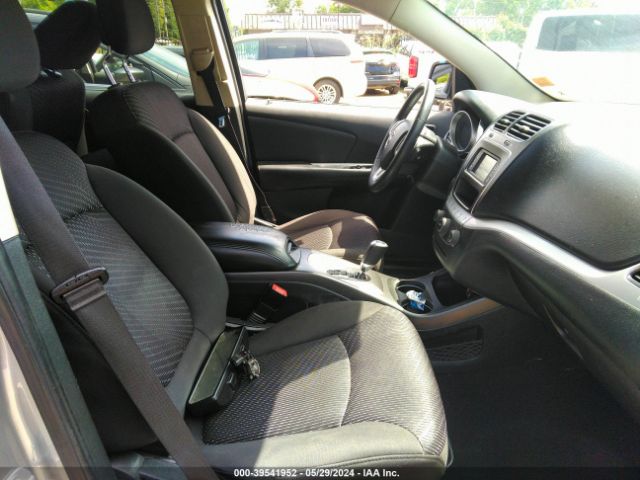 Photo 4 VIN: 3C4PDCABXHT602584 - DODGE JOURNEY 