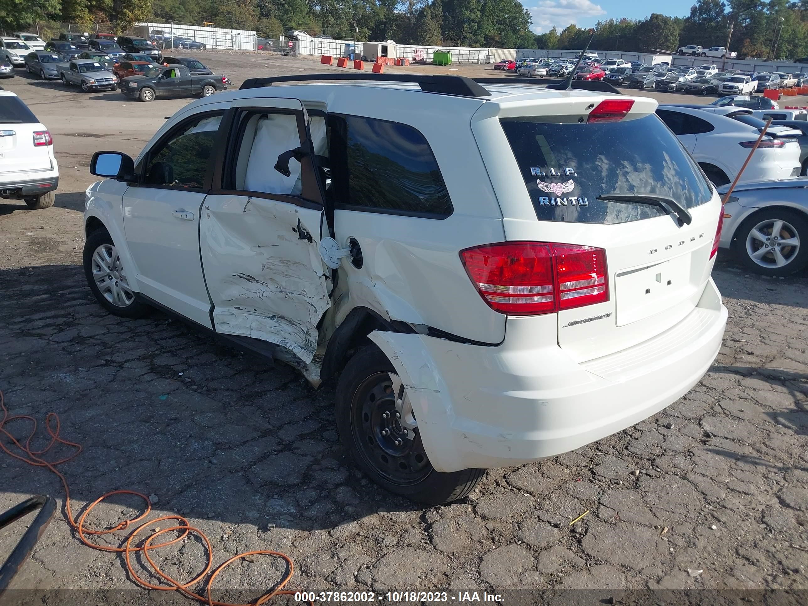 Photo 2 VIN: 3C4PDCABXJT183450 - DODGE JOURNEY 