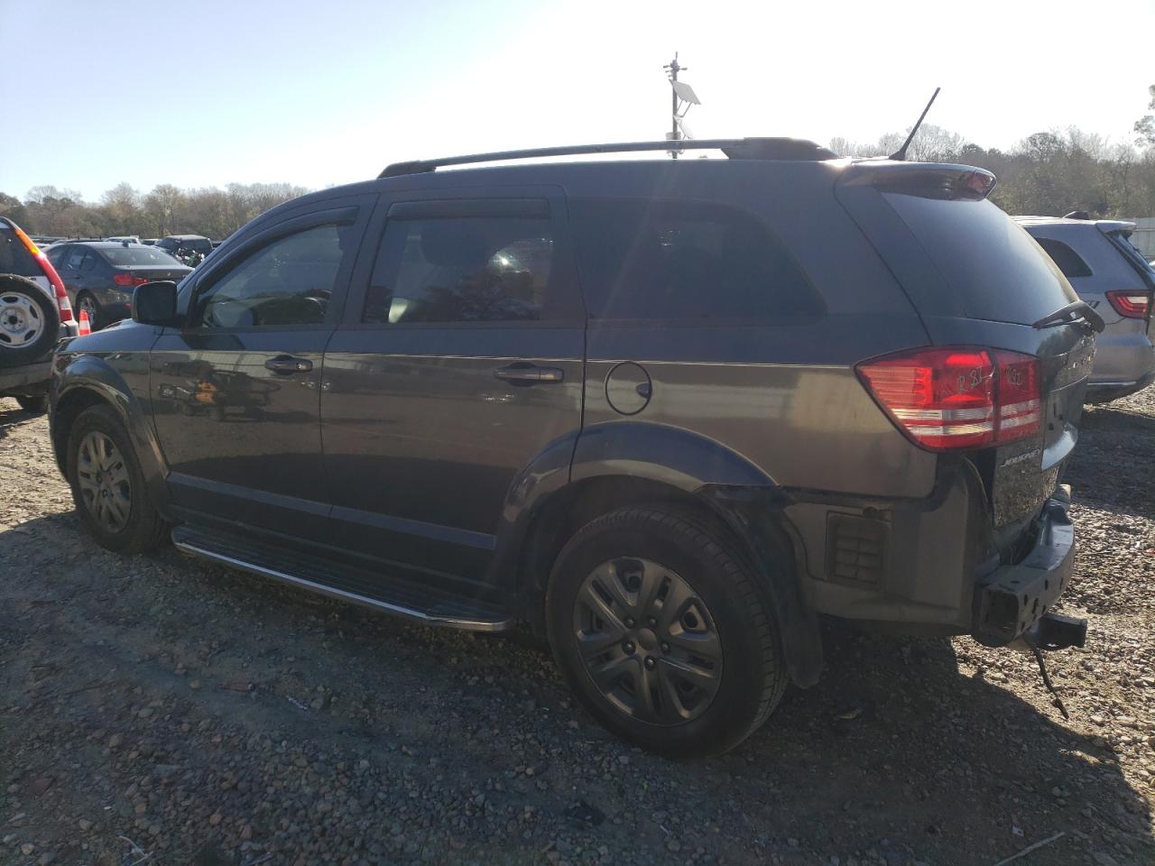 Photo 1 VIN: 3C4PDCABXJT444205 - DODGE JOURNEY 