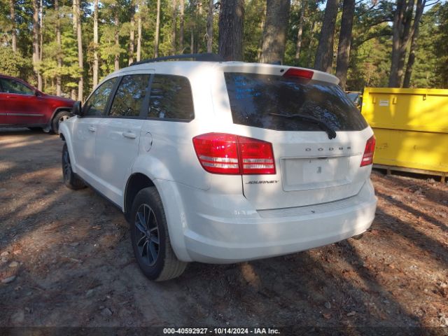 Photo 2 VIN: 3C4PDCABXJT444849 - DODGE JOURNEY 