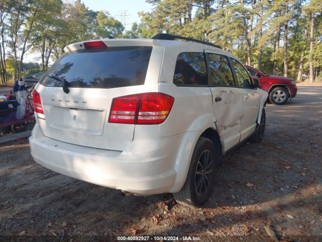 Photo 3 VIN: 3C4PDCABXJT444849 - DODGE JOURNEY 