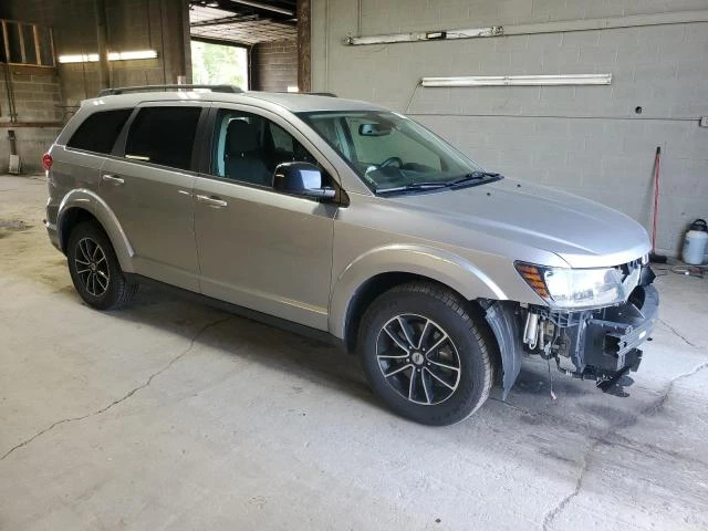 Photo 3 VIN: 3C4PDCBB0KT758669 - DODGE JOURNEY SE 