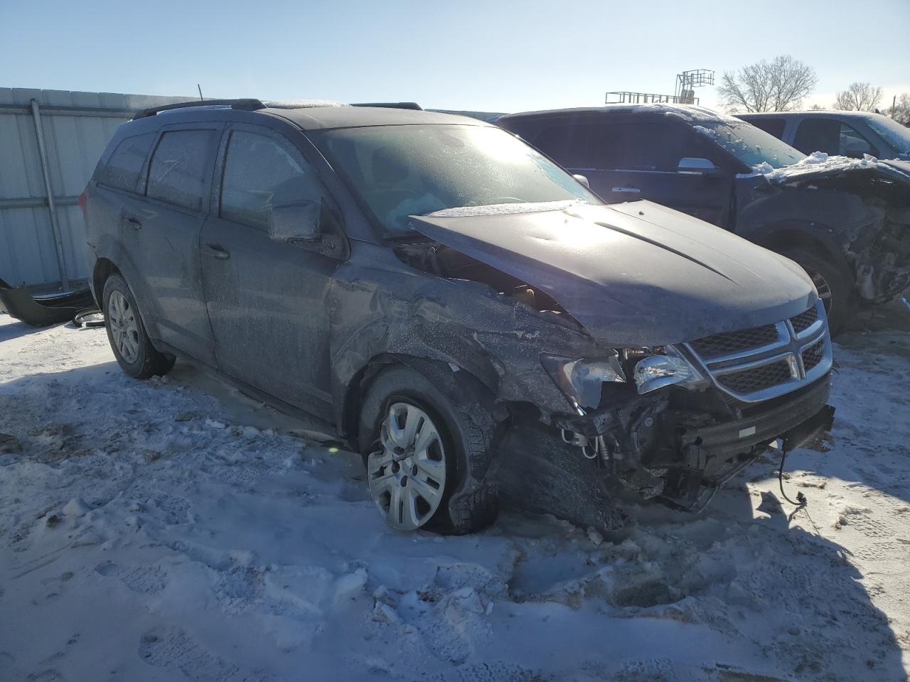 Photo 3 VIN: 3C4PDCBB0KT774029 - DODGE JOURNEY 