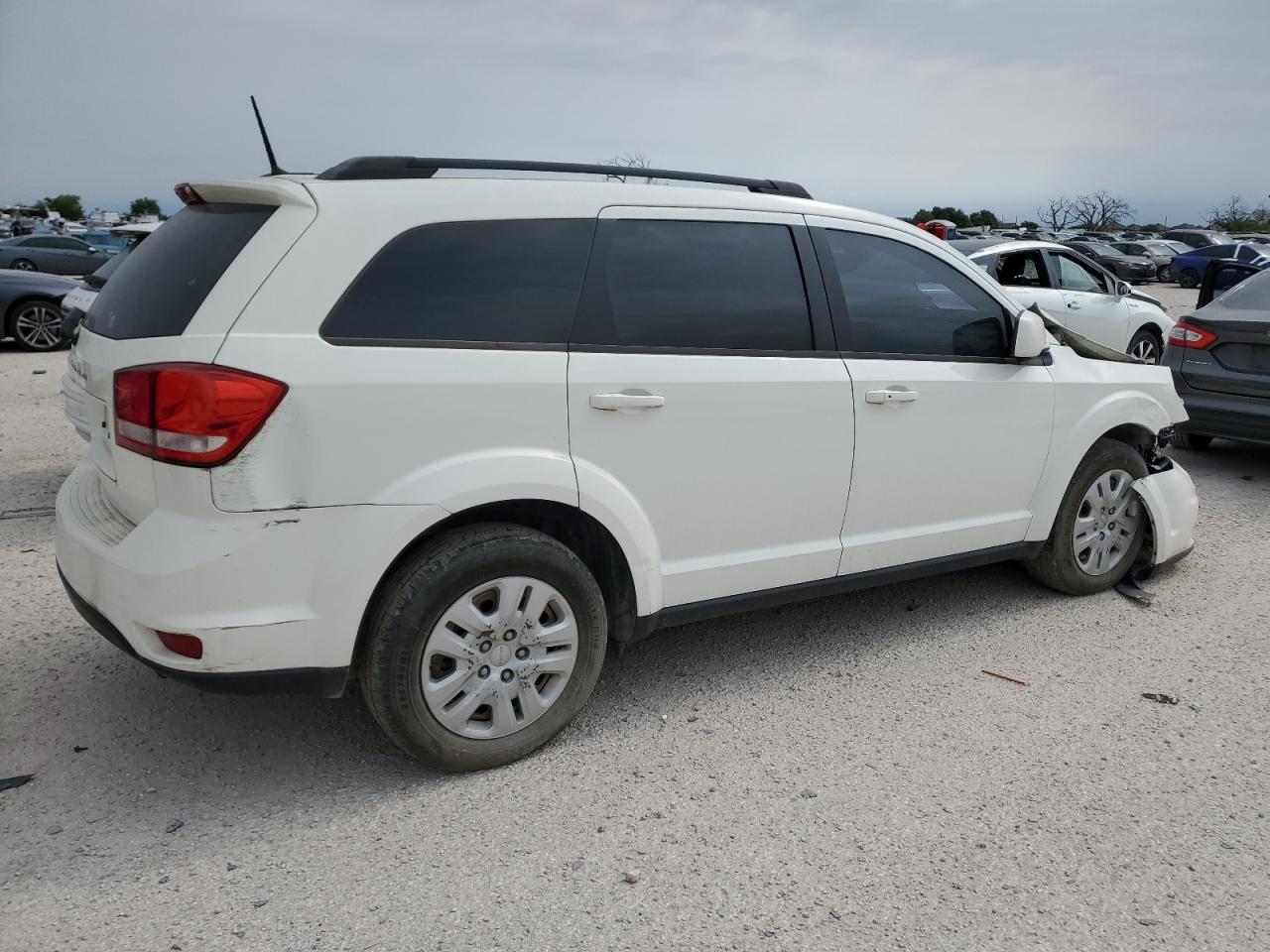 Photo 2 VIN: 3C4PDCBB0KT816246 - DODGE JOURNEY 