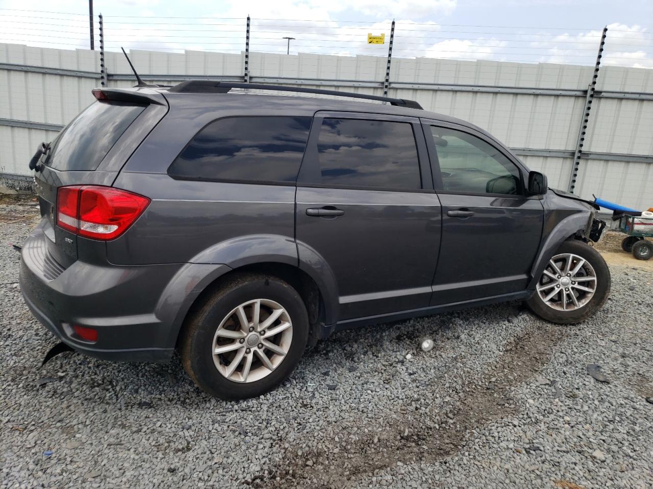 Photo 2 VIN: 3C4PDCBB1FT569003 - DODGE JOURNEY 