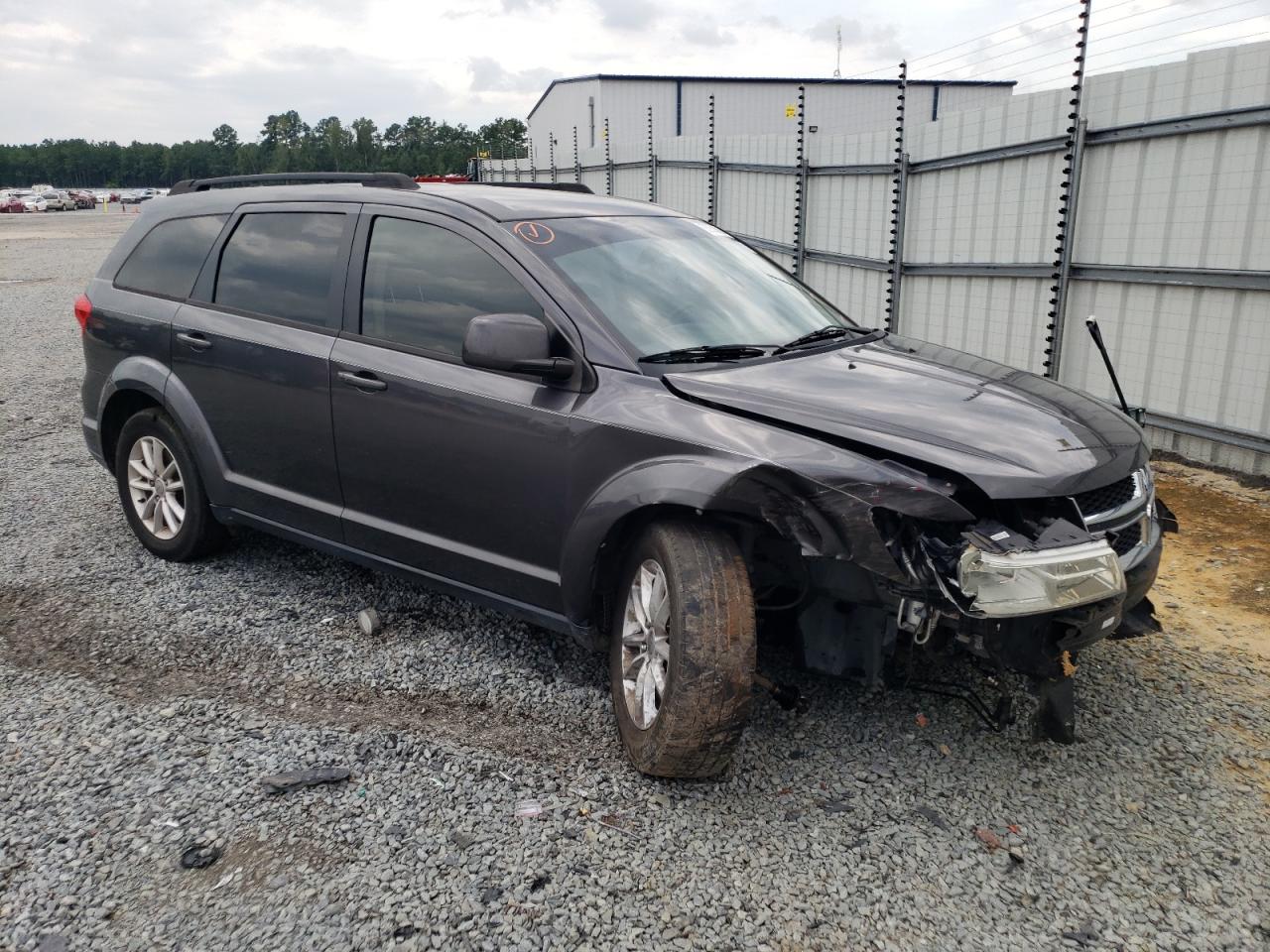 Photo 3 VIN: 3C4PDCBB1FT569003 - DODGE JOURNEY 