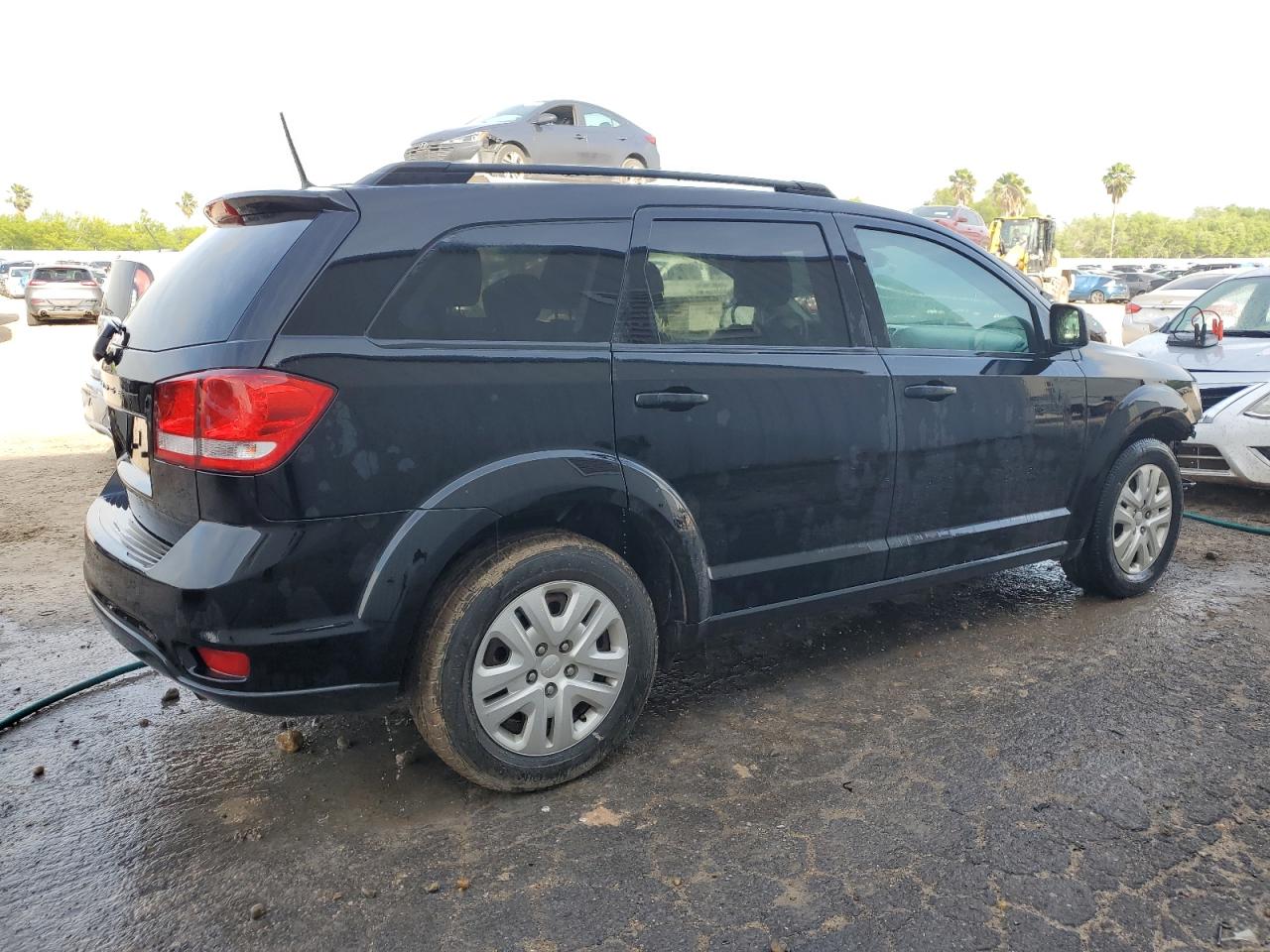 Photo 3 VIN: 3C4PDCBB1KT798565 - DODGE JOURNEY SE 