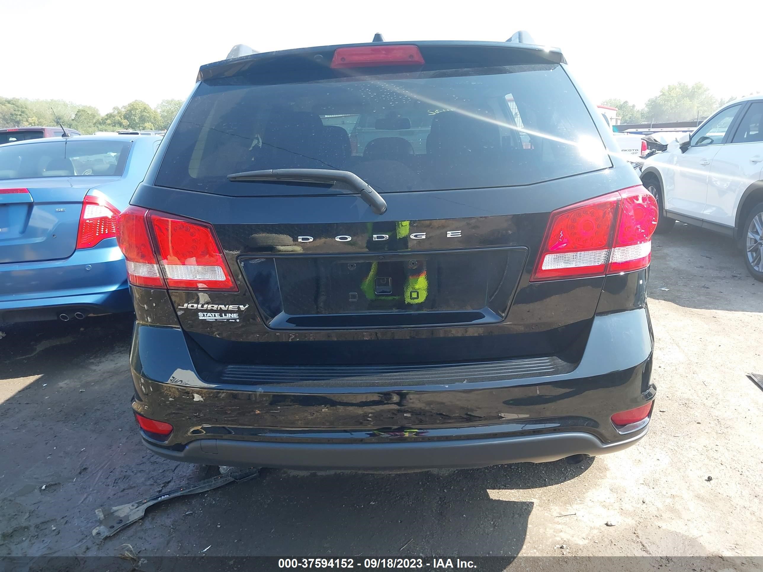 Photo 16 VIN: 3C4PDCBB1KT835632 - DODGE JOURNEY 