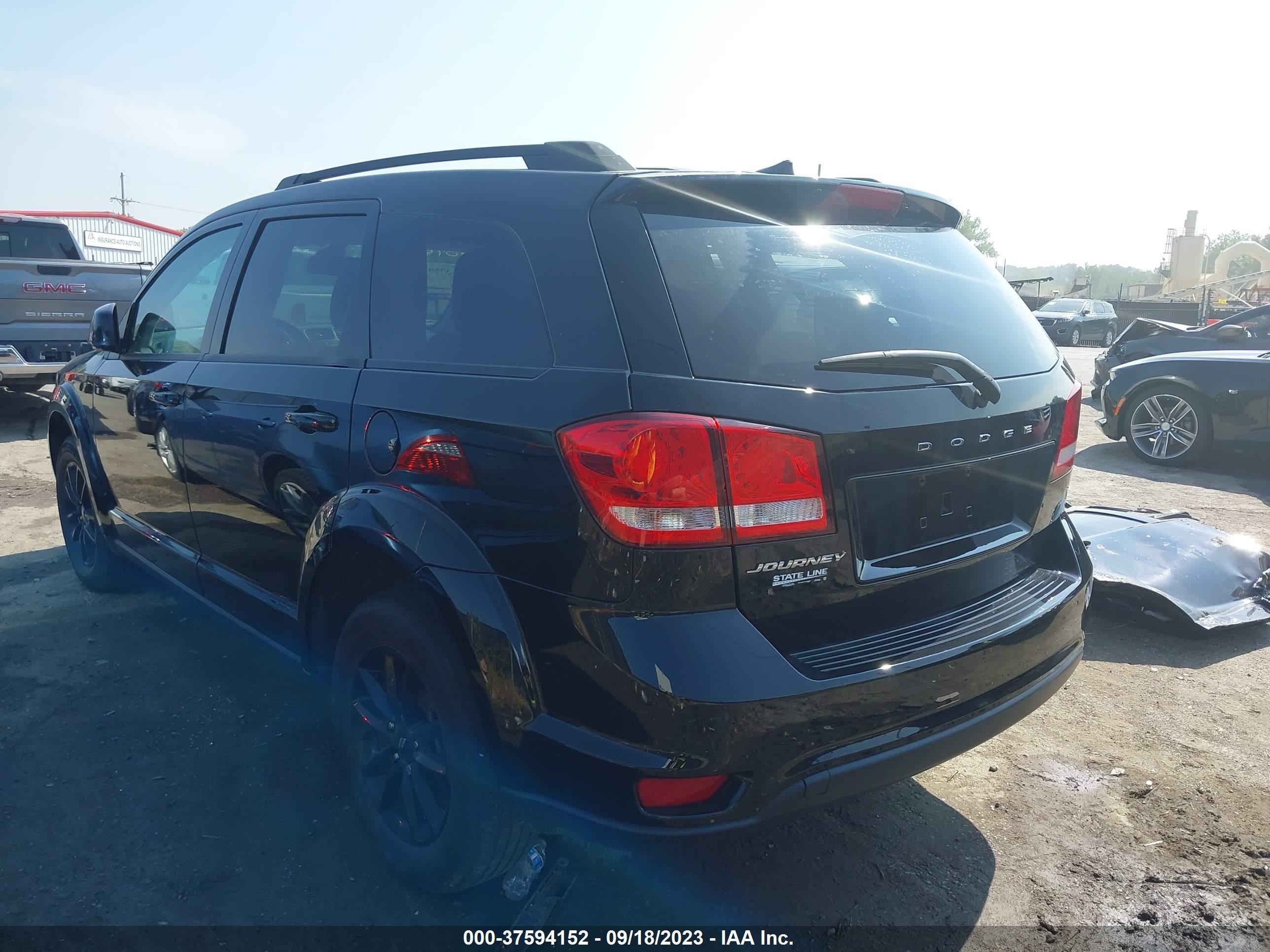 Photo 2 VIN: 3C4PDCBB1KT835632 - DODGE JOURNEY 