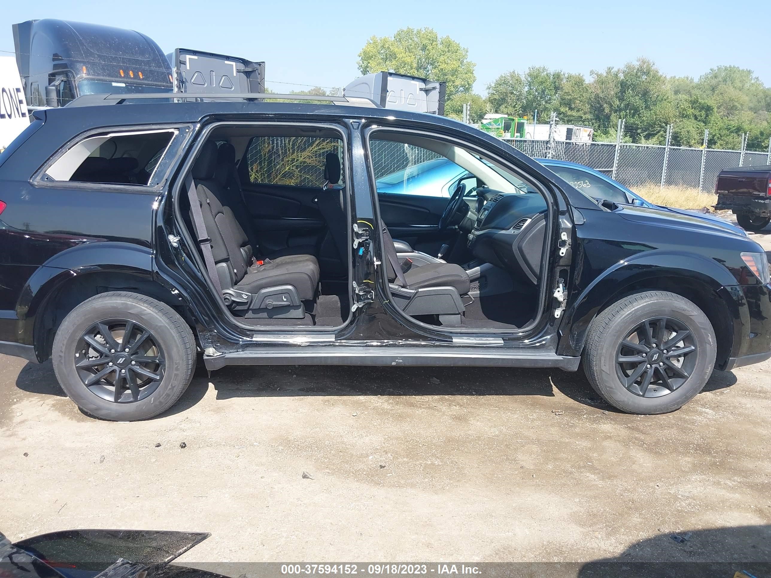 Photo 5 VIN: 3C4PDCBB1KT835632 - DODGE JOURNEY 