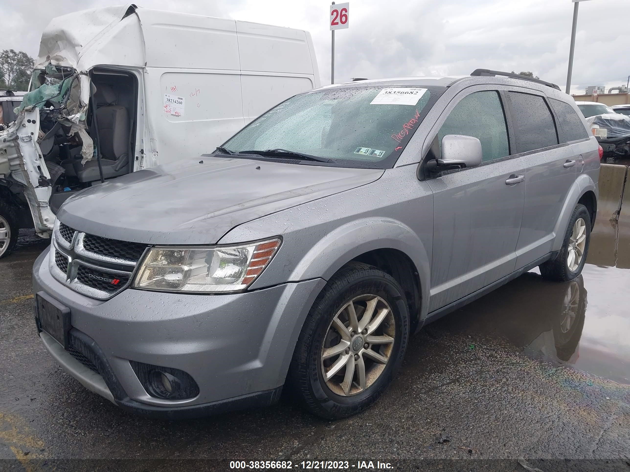 Photo 1 VIN: 3C4PDCBB3FT560755 - DODGE JOURNEY 