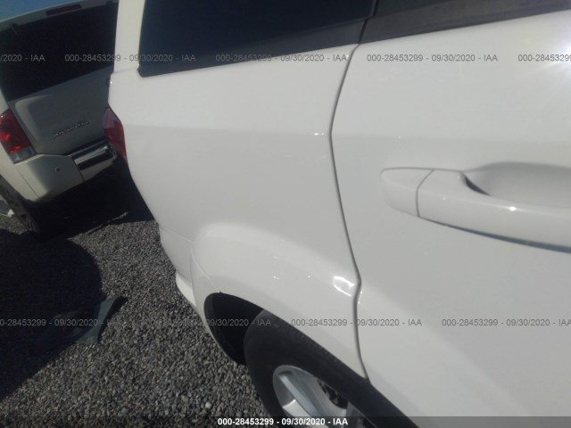 Photo 5 VIN: 3C4PDCBB3HT590387 - DODGE JOURNEY 