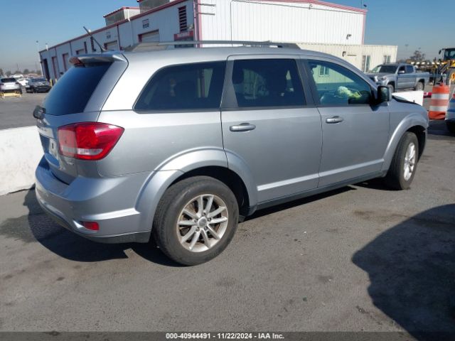 Photo 3 VIN: 3C4PDCBB5HT586521 - DODGE JOURNEY 