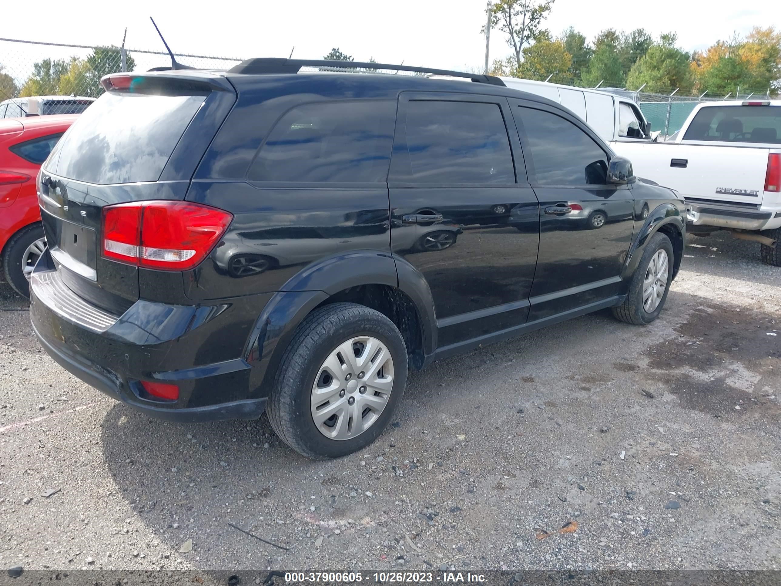 Photo 3 VIN: 3C4PDCBB5KT779470 - DODGE JOURNEY 