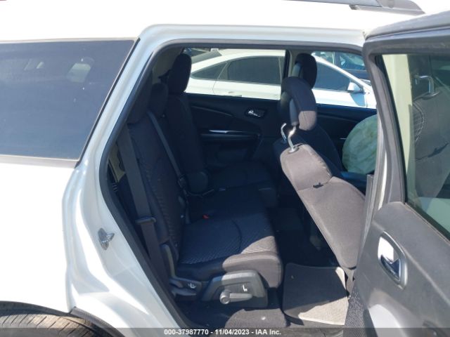 Photo 7 VIN: 3C4PDCBB7ET135067 - DODGE JOURNEY 