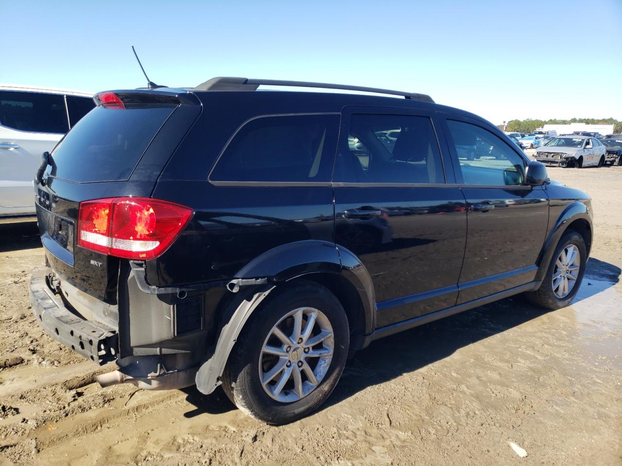 Photo 2 VIN: 3C4PDCBB7FT617362 - DODGE JOURNEY 