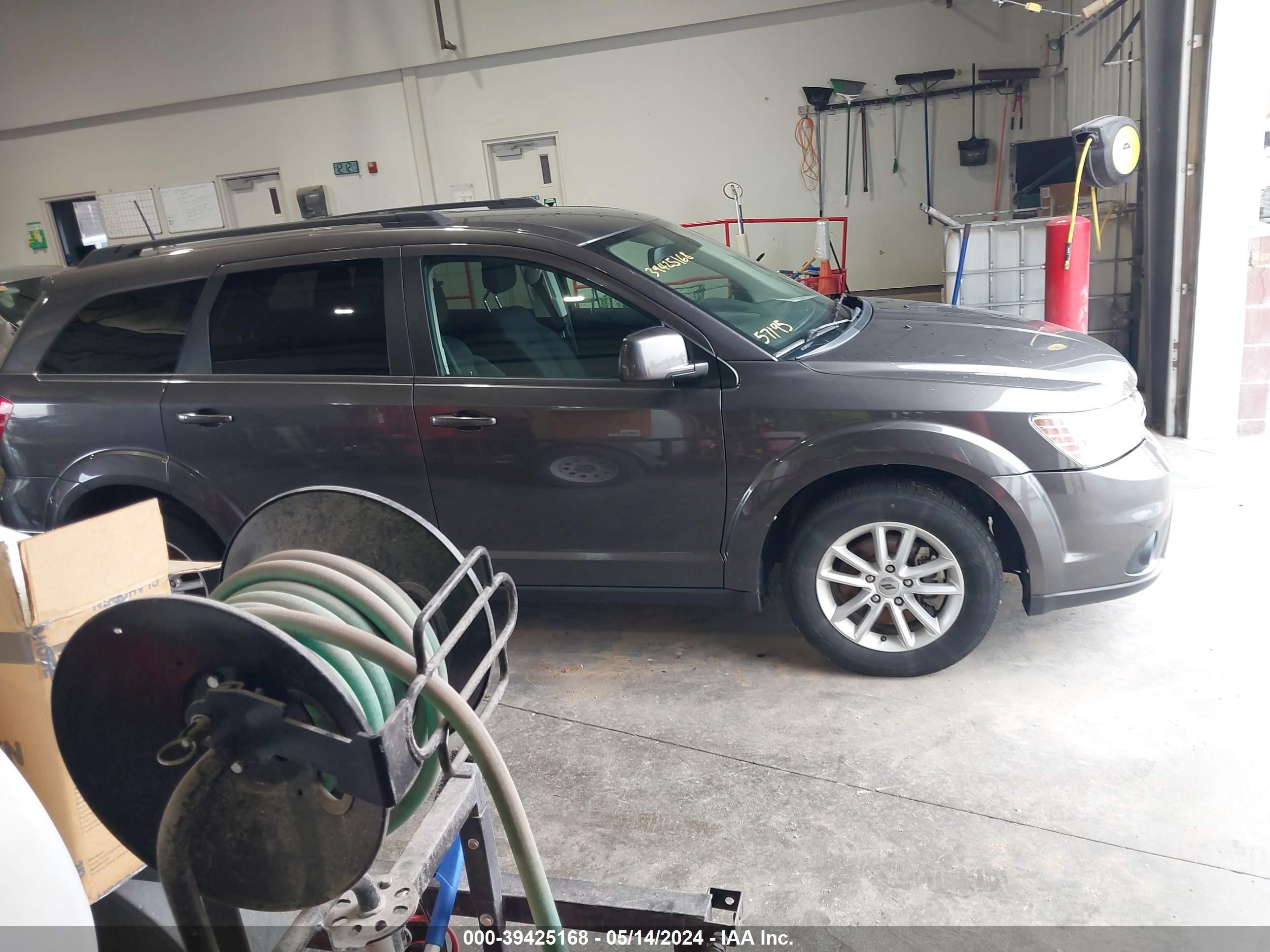 Photo 12 VIN: 3C4PDCBB7KT707721 - DODGE JOURNEY 