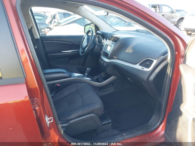 Photo 4 VIN: 3C4PDCBB8CT395927 - DODGE JOURNEY 