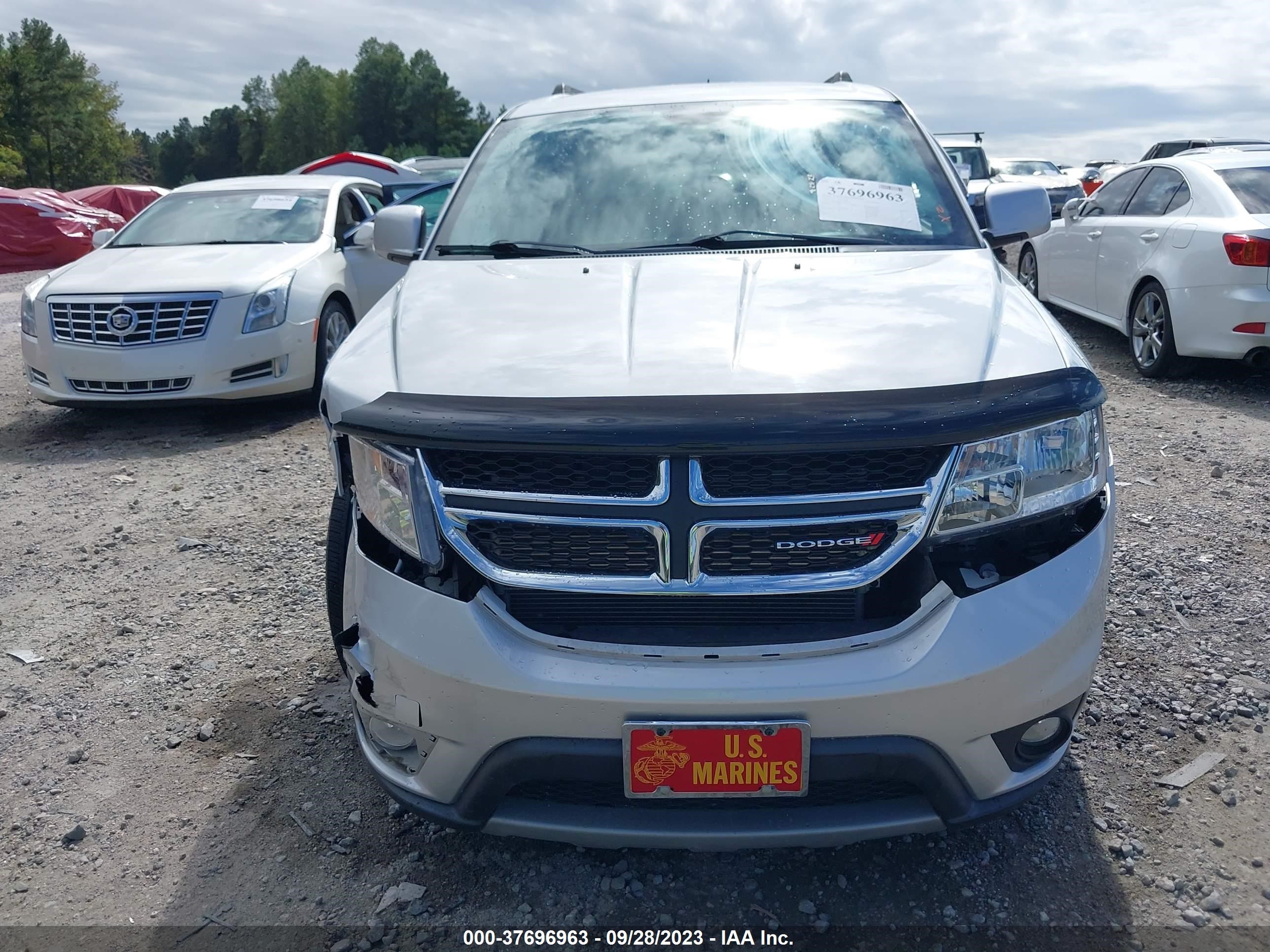 Photo 11 VIN: 3C4PDCBB8ET303511 - DODGE JOURNEY 