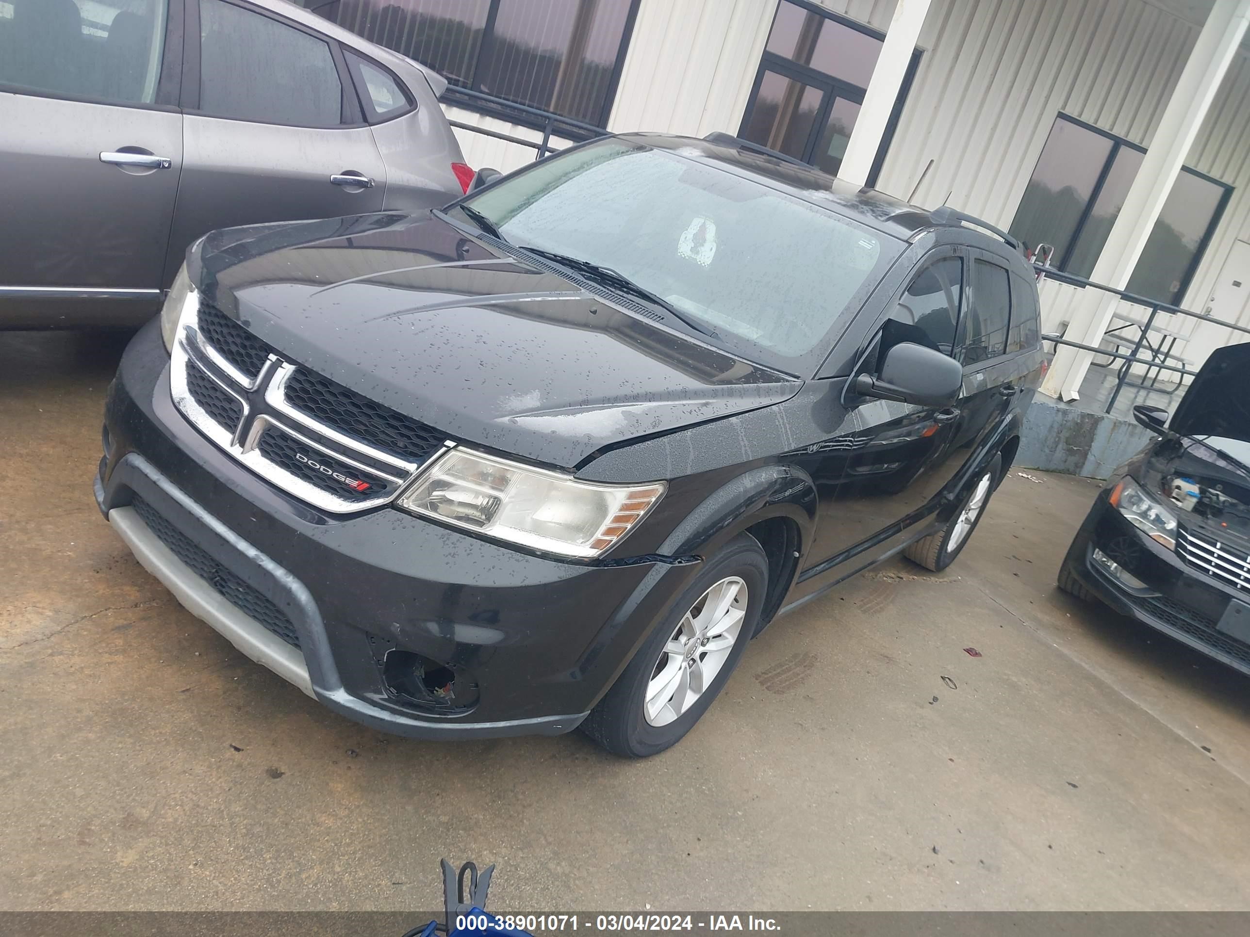 Photo 1 VIN: 3C4PDCBB9DT557114 - DODGE JOURNEY 