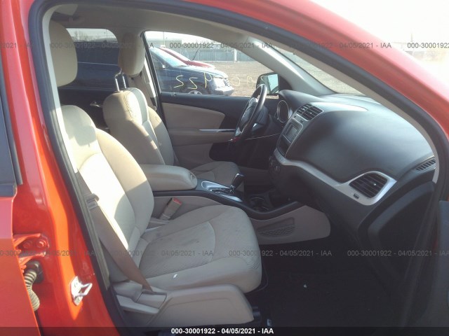 Photo 4 VIN: 3C4PDCBBXJT183057 - DODGE JOURNEY 