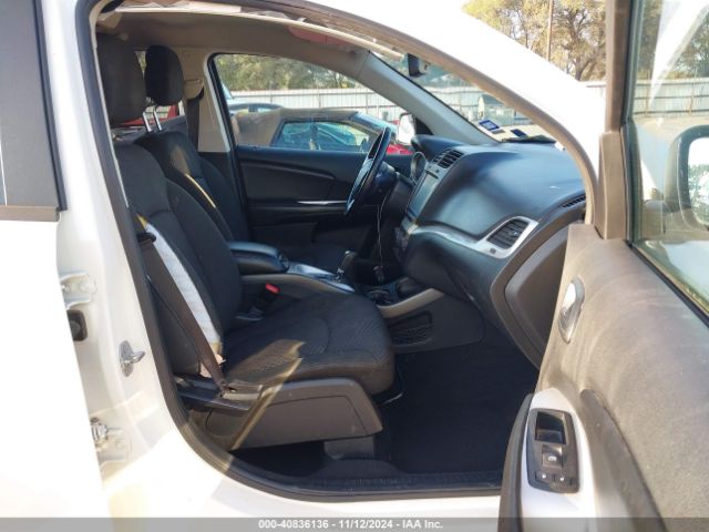 Photo 4 VIN: 3C4PDCBBXKT872985 - DODGE JOURNEY 