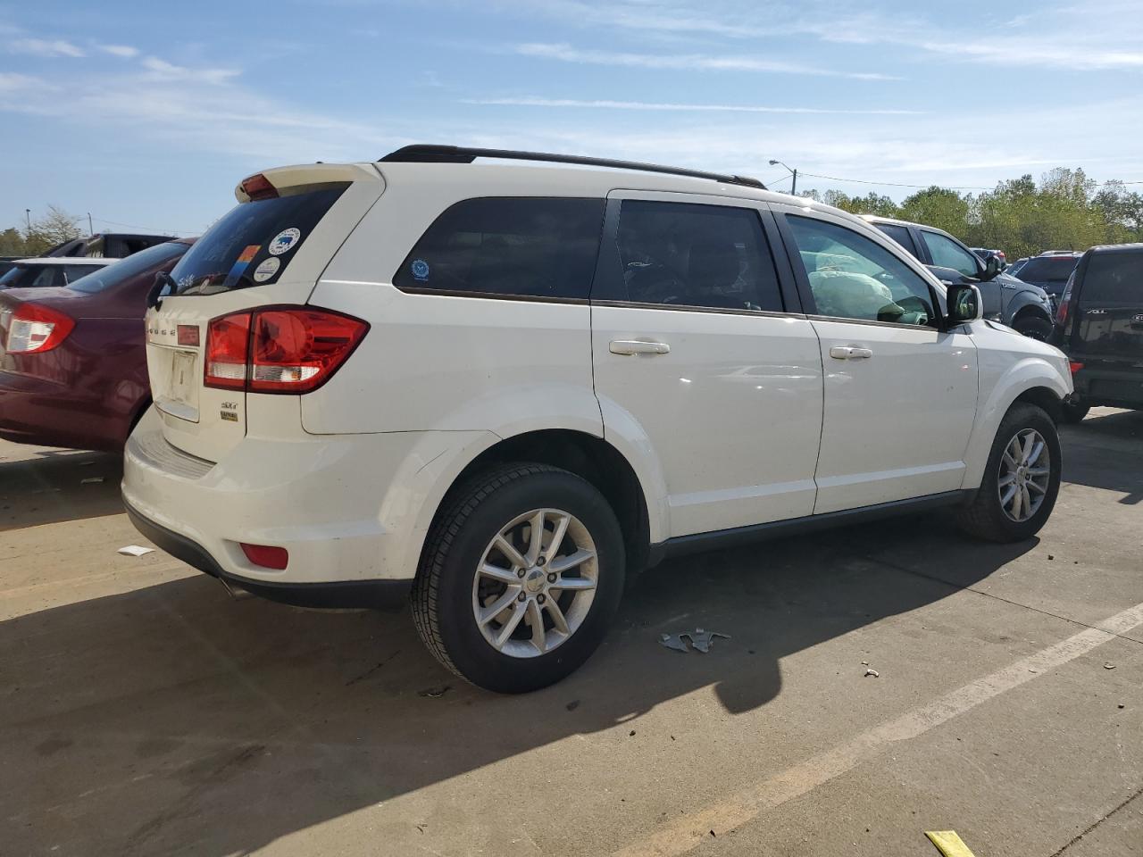 Photo 2 VIN: 3C4PDCBG0FT668679 - DODGE JOURNEY 